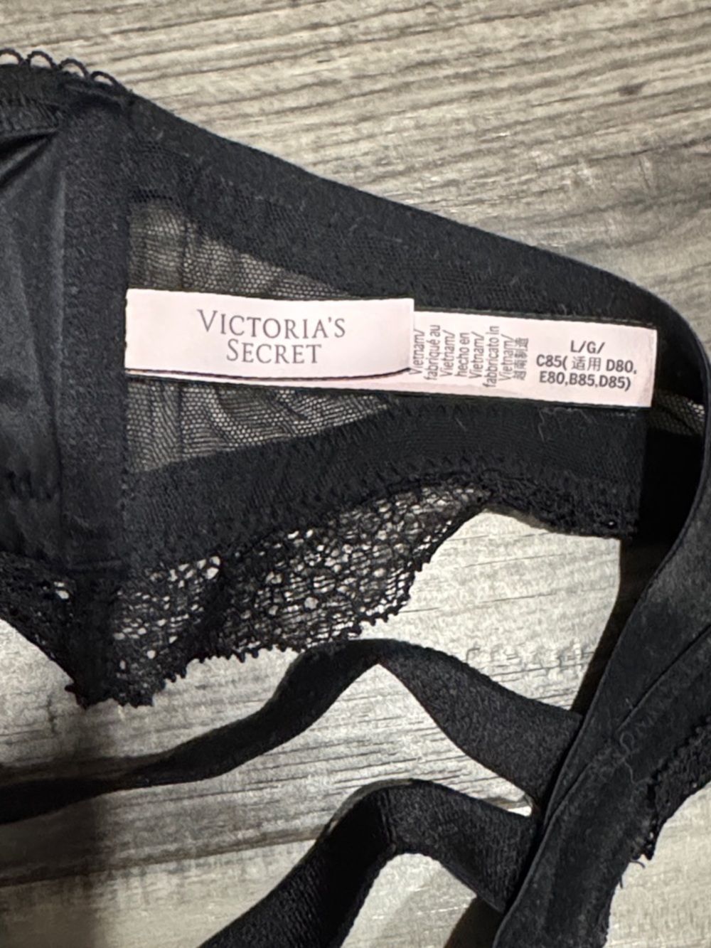 Victoria's Secret Black Lace Triangle Bralette - Picture 3 of 3